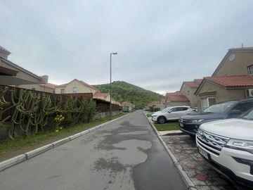 Casa en Venta en Venta Casa en Valle Lo Campino – Quilicura