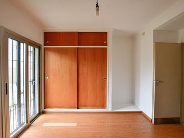 DEPARTAMENTO VENTA LA PLATA 1 DORMITORIO COCHERA