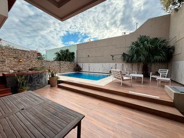 CASA 6 AMB. CON PILETA, PATIO , PARRILLA Y COCHERA
