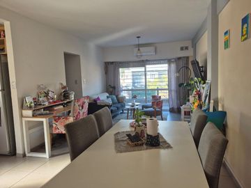DEPARTAMENTO 3 AMB FTE CON BALCON Y COCHERA LANUS