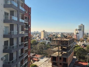 Piso alto-276 m2-2 coch-Apto Crédito-Lanús Centro
