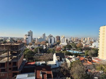 Piso alto-276 m2-2 coch-Apto Crédito-Lanús Centro