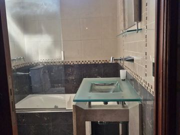 Piso alto-276 m2-2 coch-Apto Crédito-Lanús Centro