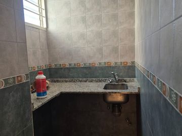 Piso alto-276 m2-2 coch-Apto Crédito-Lanús Centro