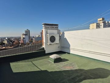Piso alto-276 m2-2 coch-Apto Crédito-Lanús Centro