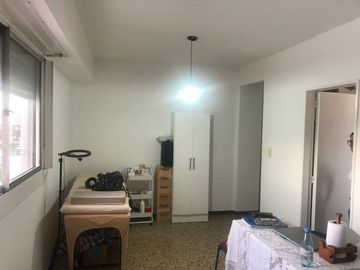 DEPARTAMENTO DE 3 AMB C/FTE EN VENTA LANUS CENTRO