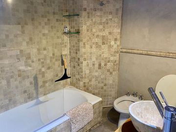 VENTA DEPARTAMENTO SUPER LUMINOSO 3 AMB. C/BAULERA