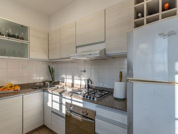 VENTA dpto 4 amb.c/dep Luz y Sol Caballito