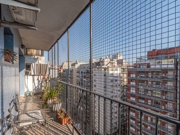 VENTA dpto 4 amb.c/dep Luz y Sol Caballito