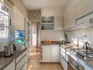 VENTA dpto 4 amb.c/dep Luz y Sol Caballito