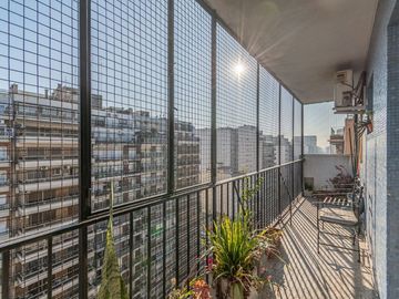 VENTA dpto 4 amb.c/dep Luz y Sol Caballito