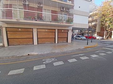 VENTA 2 AMB-FRENTE-COCHERA-BAULERA-PQUE CENTENARIO
