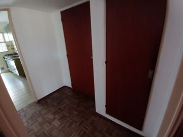 VENTA 2 AMB-FRENTE-COCHERA-BAULERA-PQUE CENTENARIO