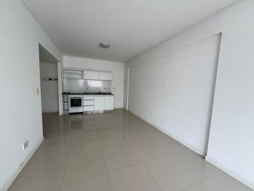 DEPTO MONOAMBIENTE VENTA ALMAGRO C/ BALCON FRENTE