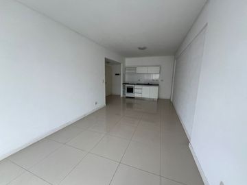 DEPTO MONOAMBIENTE VENTA ALMAGRO C/ BALCON FRENTE