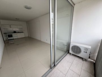 DEPTO MONOAMBIENTE VENTA ALMAGRO C/ BALCON FRENTE