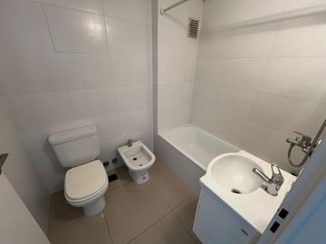 DEPTO MONOAMBIENTE VENTA ALMAGRO C/ BALCON FRENTE