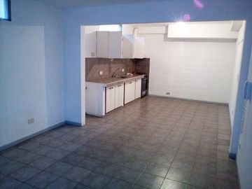 DEPARTAMENTO 3 AMB PLANTA BAJA CON PATIO , COCHERA. EXPENSAS Y ABLINCLUIDAS TIGRE MAIPU 313 COMPLEJO CON PISCINA