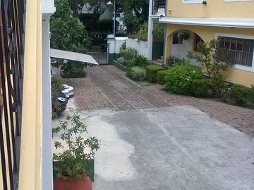 DEPARTAMENTO 3 AMB PLANTA BAJA CON PATIO , COCHERA. EXPENSAS Y ABLINCLUIDAS TIGRE MAIPU 313 COMPLEJO CON PISCINA