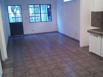 DEPARTAMENTO 3 AMB PLANTA BAJA CON PATIO , COCHERA. EXPENSAS Y ABLINCLUIDAS TIGRE MAIPU 313 COMPLEJO CON PISCINA