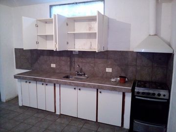 DEPARTAMENTO 3 AMB PLANTA BAJA CON PATIO , COCHERA. EXPENSAS Y ABLINCLUIDAS TIGRE MAIPU 313 COMPLEJO CON PISCINA