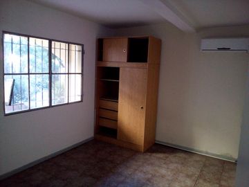 DEPARTAMENTO 3 AMB PLANTA BAJA CON PATIO , COCHERA. EXPENSAS Y ABLINCLUIDAS TIGRE MAIPU 313 COMPLEJO CON PISCINA