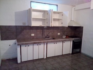 DEPARTAMENTO 3 AMB PLANTA BAJA CON PATIO , COCHERA. EXPENSAS Y ABLINCLUIDAS TIGRE MAIPU 313 COMPLEJO CON PISCINA