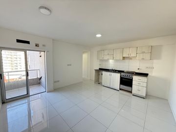DEPARTAMENTOS DOS AMBIENTES VENTA EN ALCORTA 237 7°A C/ COCHERA (LANUS OESTE)