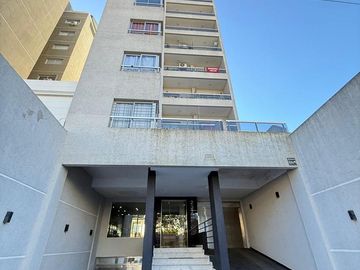 DEPARTAMENTOS DOS AMBIENTES VENTA EN ALCORTA 237 7°A C/ COCHERA (LANUS OESTE)