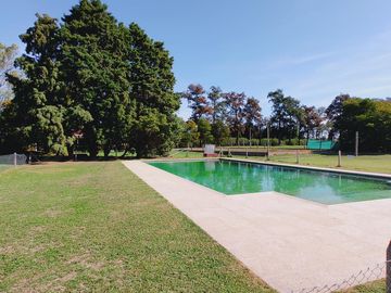 Alquiler CASA amoblada y equipada BARRIO CERRADO - MANZANARES - PILAR