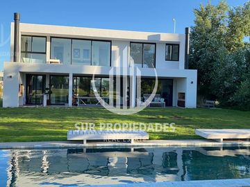 Casa de 4amb con Increible Vista en  San Eliseo Golf , Canning