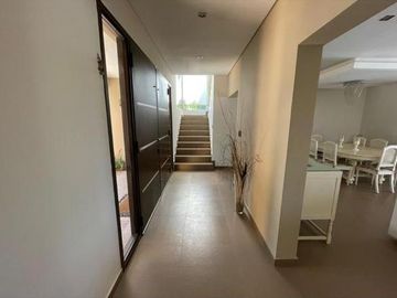 Moderna e impecable casa en Terravista