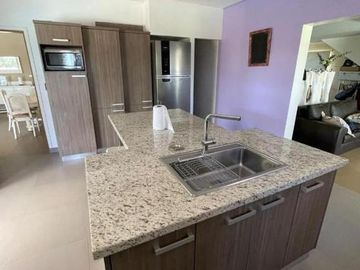 Moderna e impecable casa en Terravista