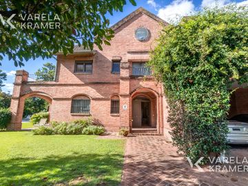 Casa en Venta en Lomas de San Isidro
