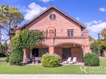 Casa en Venta en Lomas de San Isidro