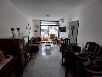 Departamento de tres ambientes con Cochera en Venta en Avellaneda