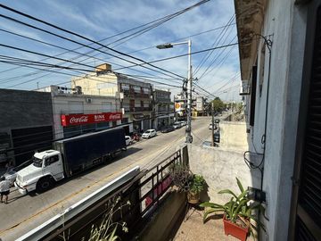 PH de tres ambientes a la venta en Wilde