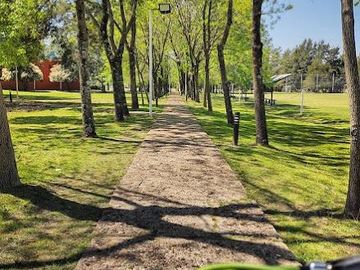 Casa en venta - 3 Dormitorios 2 Baños - Cochera - 105Mts2 - Esteban Echeverría