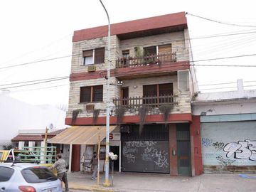 PH en venta - 4 dormitorios 2 baños - 182 mts2 - La Plata