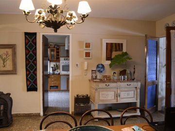 PH en venta - 4 dormitorios 2 baños - 182 mts2 - La Plata