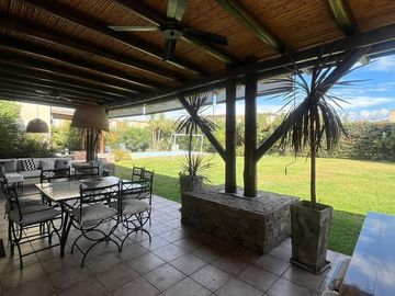 Casa en Venta en Barrio Privado Rincón de Araoz