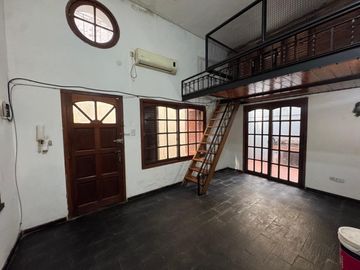 Departamento Tipo Casa en venta en Lanus Oeste