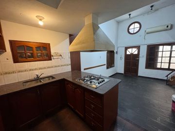 Departamento Tipo Casa en venta en Lanus Oeste
