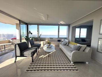 Espectacular 2 suites y dep Vista al Rio Venta La Lucila