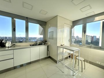 Espectacular 2 suites y dep Vista al Rio Venta La Lucila