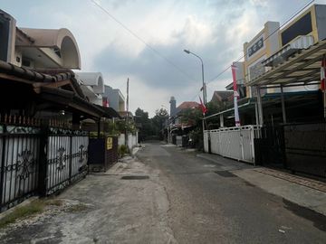 Rumah Modern 2 Lantai di Taman Modern Cakung, Jakarta Timur