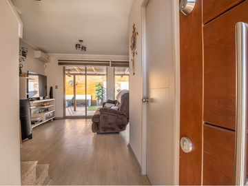 Venta casa en Buin: segura, amplia y bien ubicada