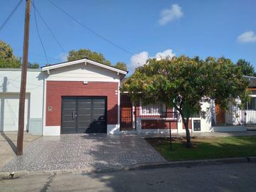 Casa - Centro (Moreno)