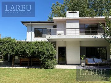Casa en Venta - Barrio Privado El Lucero