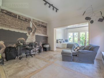 ESPECTACULAR casa con 3 suite, sobre lote de 1.800 m2 en el barrio Las Casuarinas - San Isidro.